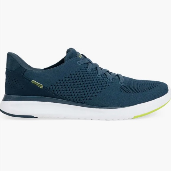 Kizik Gender Inclusive Lima Hands-Free Sneaker - Picture 2 of 4